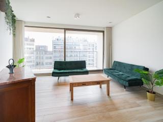 Stunning Central Antwerp Stay for 12 - 8