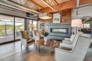 Prime Dtwn Grand Haven Location! Riverfront Condo - 3