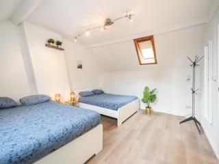 Aesthetic 2BR Apartment in Antwerp - 8