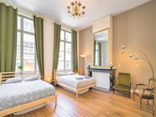 Elegant Duplex for 12 in Capital Street - 6
