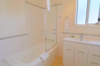 '128 The Esplanade' - Beachside holiday home with swimming pool in Robe - 4