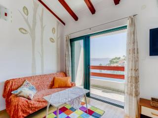 Alluring Apartment by the Sea - 6