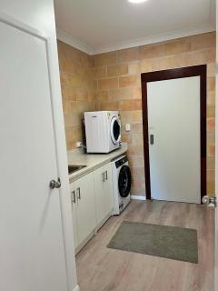 Lavinia Holiday House Rubyvale - 1