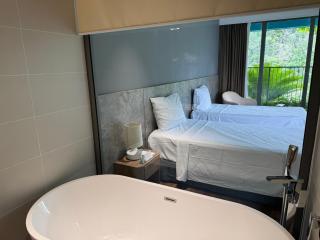 SeaView Apartment with Super-King-bed and Bathtube in Flamingo CatBa Beach Resort - Cat Ba - 3