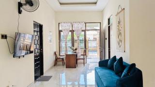 Simple and Homey 8 Bedrooms -20pax New Build Home - 0