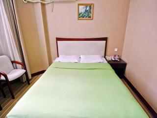 Super 8 Hotel Xian Nanshaomen - 4