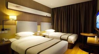 Jtour Inn Huanggang Wuxue City Square - 3