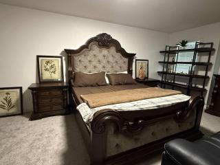 Elegant Private Room with En-suite in Central Edmonton - 9