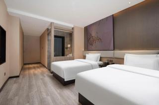 IU Hotel Xianning Railway Station - 2