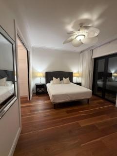 Resort living 3kms from the city, Tennis Court, Pool, Large Garden - 1
