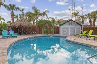 Coconut Grove Resort - 7