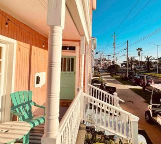 Pineapple By the Sea - 9