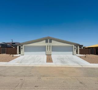 Prime Location Near Hospital & Restaurants - 6