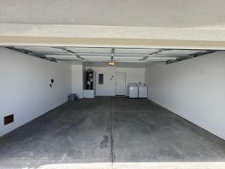 Prime Location Near Hospital & Restaurants - 4