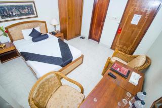 Hotel De Crystal Crown - 1