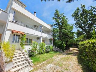 ZYMPRESSE NV 1 Apartment with sea view, 70m from the beach - 0