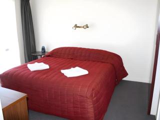 Oxford Court Motel - 6
