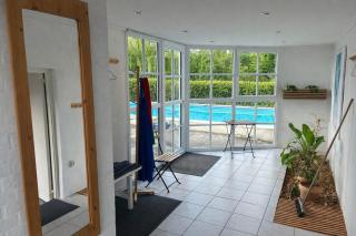 Exclusive house with private pool and private lake - 7