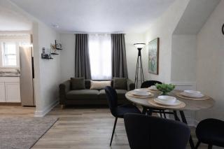 2 Stylish Units +Game Room Near Airport & Downtown - 2