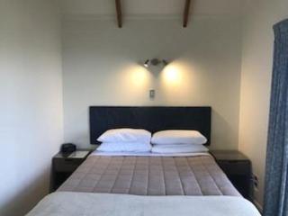 Bay Cabinz Motel - 1
