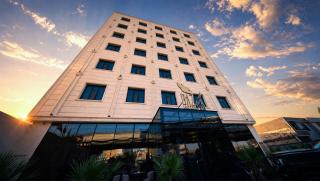 BAZ Hotel Airport Road - 9