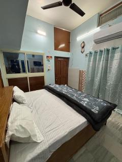 RAMRAJ GUEST House - 1