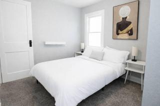 Game Room + Pool Table Near Lake & Airport & DT - 7