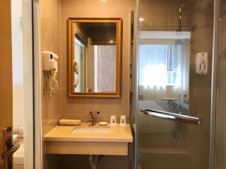 GreenTree Inn Urumqi Airport Tianyi International City - 1