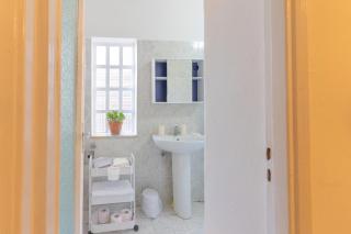 Zen Retreat per Coppie con Jacuzzi - Dehor e Garage Privato - Check in Automatico e Climatizzatore - 2