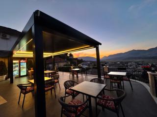 Castle Hotel - 9