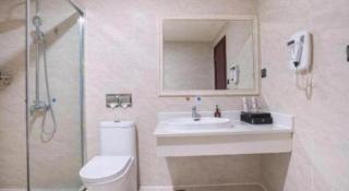 GreenTree Inn Kunming Baiyun Road Tongde Plaza Branch - 1