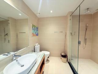 Gold Coast Premium Apartment - 6