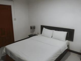 Mark Four Place Hotel - 3