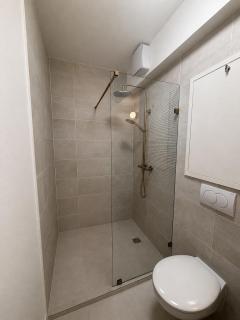 Central Studio Apartment - 6