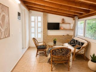 The simple two-bedroom house at Klima Beach - 7
