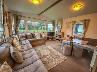 Lovely Caravan With Side Decking At Broadland Sands Park, Suffolk Ref 20204Bs - 8