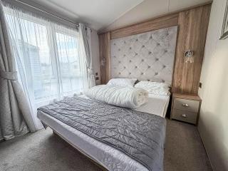 Stunning Caravan With Full Sea Views At Broadland Sands In Suffolk Ref 20236Bs - 1