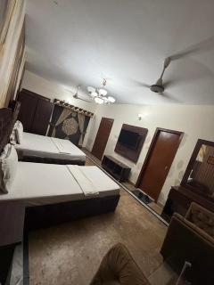 Karachi Family Guest House - 3
