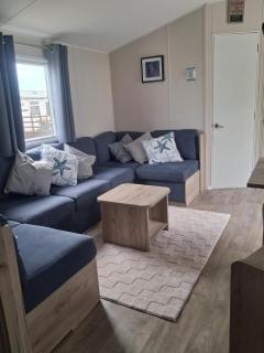 10 Berth Caravan With Side Decking At Broadland Sands Ref 20223Bs - 4
