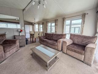 Caravan With Stunning Sea Views At Broadland Sands Holiday Park Ref 20274Bs - 3
