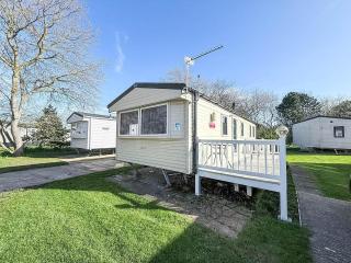 Homely Caravan With Outside Decking Ref 20381Bs - 0