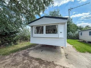 Superb 6 Berth Caravan With Free Wi-Fi At Broadland Sands Ref 20382Bs - 5