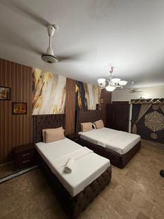 Karachi Family Guest House - 8
