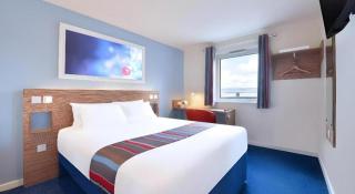 Travelodge Cardiff Central - 6