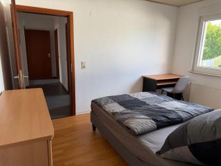 Zimmer im Erdgeschoß mit Bad und Küche - 5