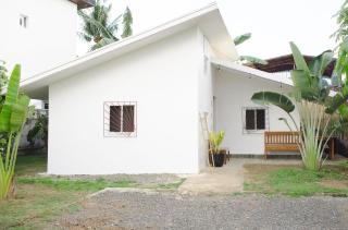 Ixa Coastal Nook - Private Gate w Garden - Near Airport And Beach - 8