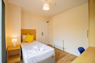 Modern 4-Bed Near Limerick City Campus & Shops - 6