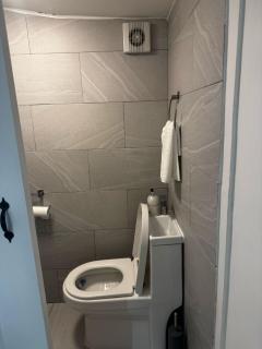 Cabin Sleeps 2 with Parking - 2