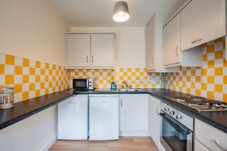 Spacious Group Base - 4 Bed Central Limerick - 4