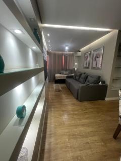 Apartamento para temporada a 15 minutos da Asa Sul, próximo de tudo ! 3 quartos 11 camas com auxiliares , 8 camas sem usar as auxiliares - 7